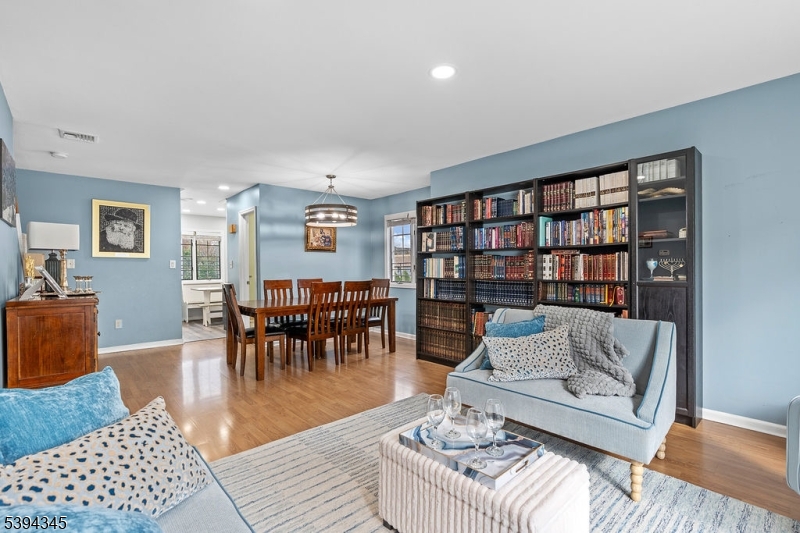 134 Boulevard unit 12 - Residential