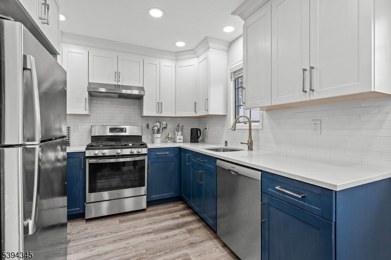 134 Boulevard unit 12 - Residential