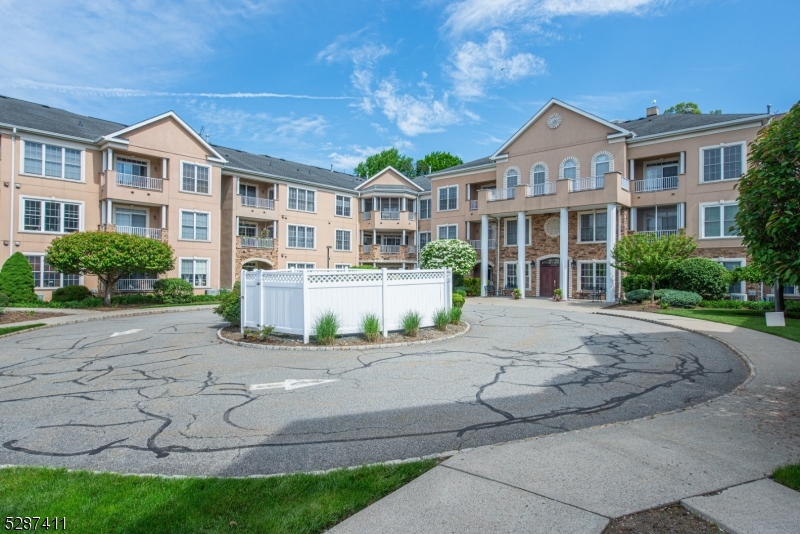 Fox Hills - Residential