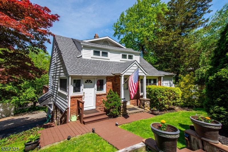 153 Maple Rd