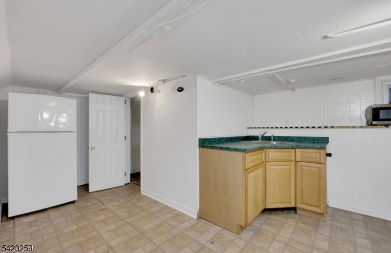 Demarest/Broughton Avenue - Residential Income