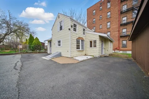 MLS: 3964838