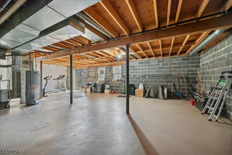 Green Brook Twp., New Jersey 08812, United States, 3 Bedrooms Bedrooms, ,2 BathroomsBathrooms,Residential,Pending,19499