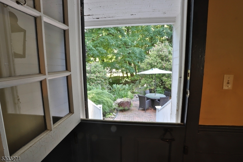 Califon Boro, New Jersey 07830, United States, 3 Bedrooms Bedrooms, ,2 BathroomsBathrooms,Residential,Pending,26208