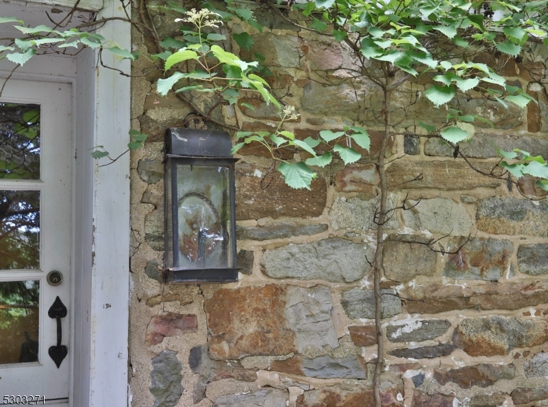 Califon Boro, New Jersey 07830, United States, 3 Bedrooms Bedrooms, ,2 BathroomsBathrooms,Residential,Pending,26208