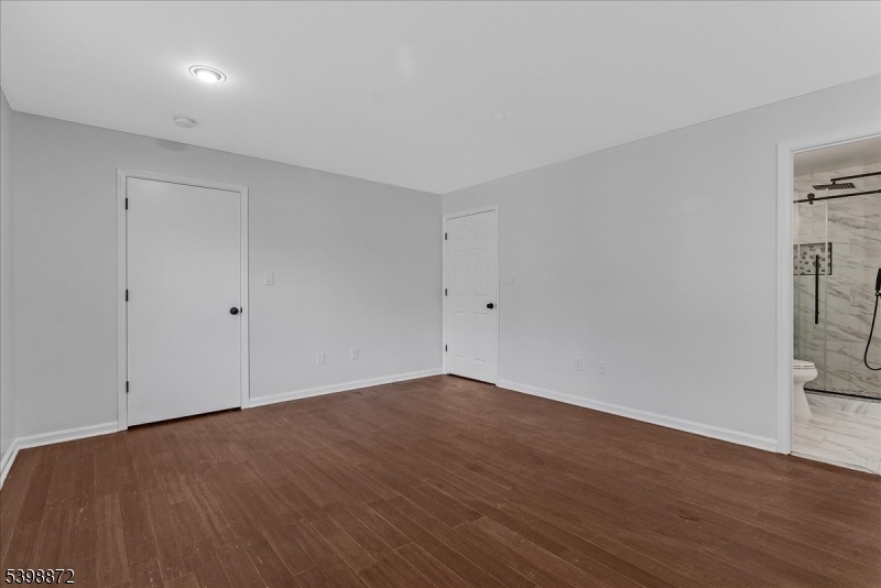 Season Glen - Residential Lease