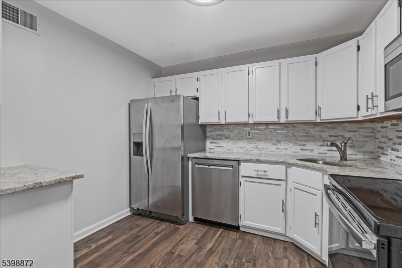 Season Glen - Residential Lease