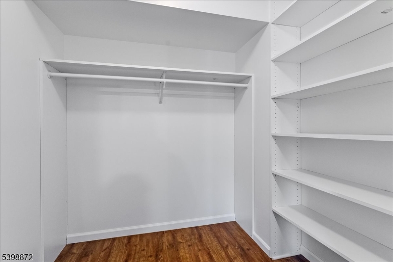 Season Glen - Residential Lease