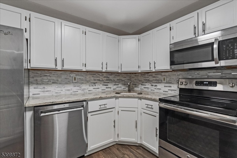 Season Glen - Residential Lease