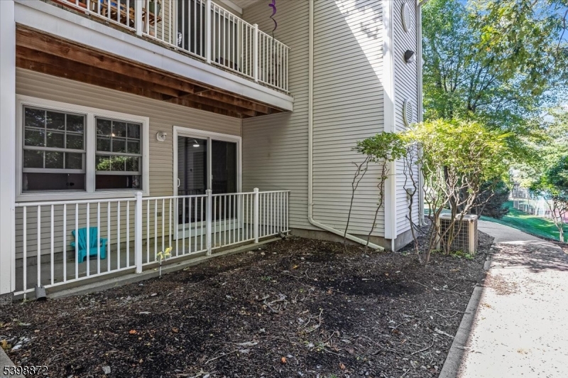 Season Glen - Residential Lease