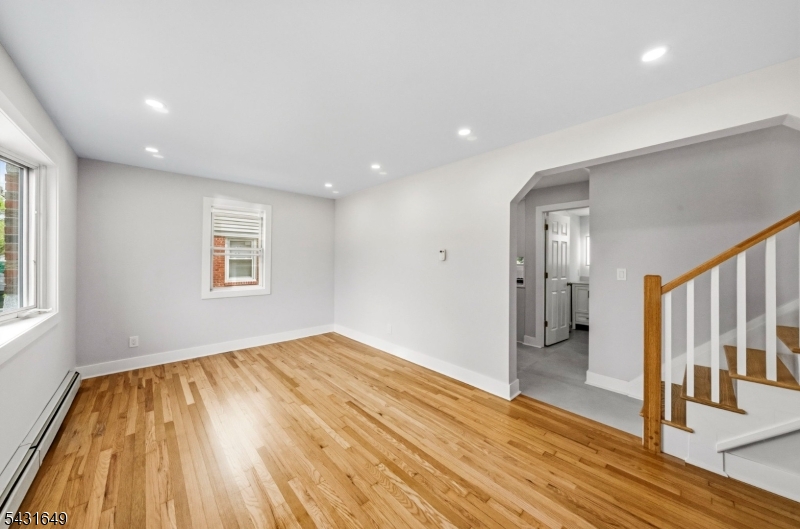 23 Prospect St - Photo 3