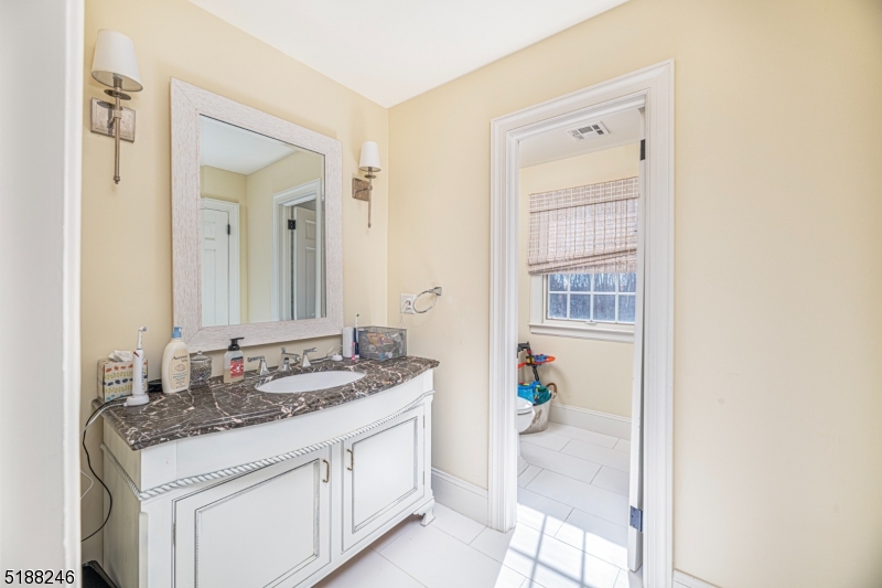 Washington Corner - Residential