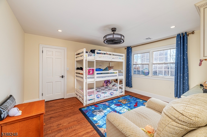 Washington Corner - Residential