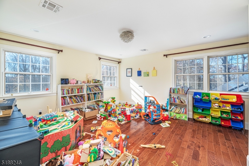 Washington Corner - Residential