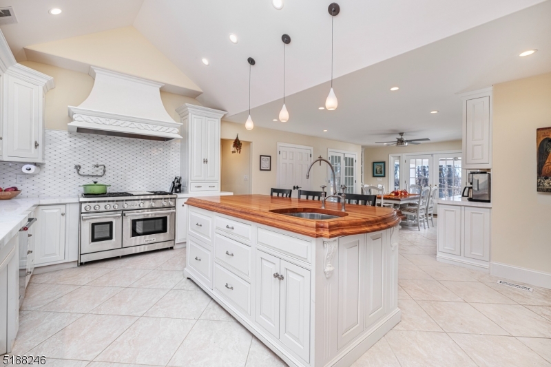 Washington Corner - Residential