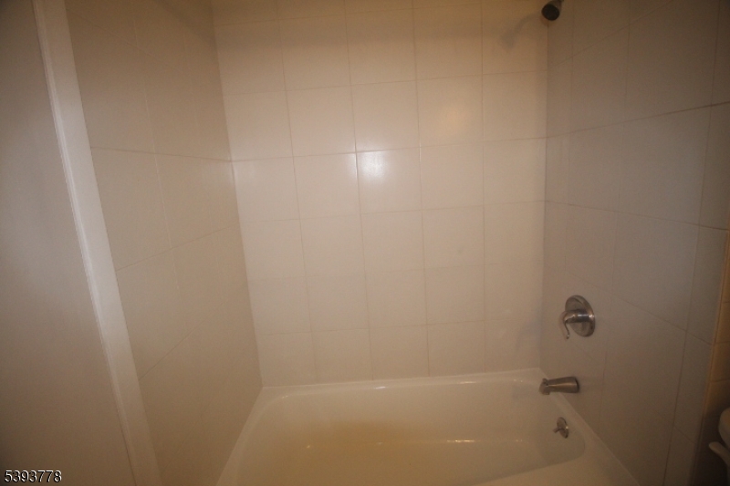 Hiawatha - Residential Lease