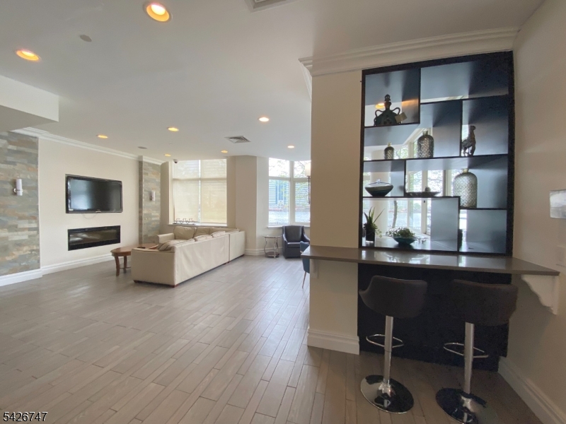Mandalay on the Hudson - Residential Lease