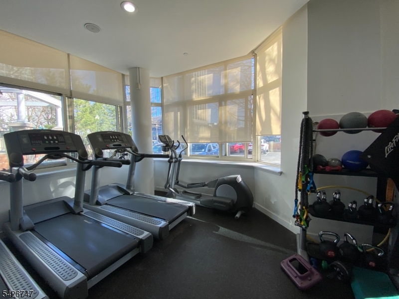 Mandalay on the Hudson - Residential Lease