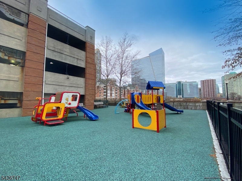 Mandalay on the Hudson - Residential Lease