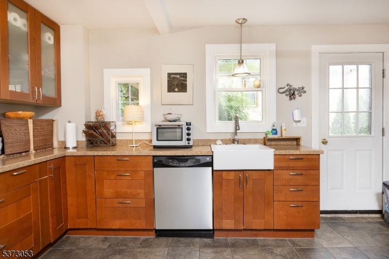 Lambertville City, New Jersey 08530, United States, 3 Bedrooms Bedrooms, ,1 BathroomBathrooms,Residential,Active,175846