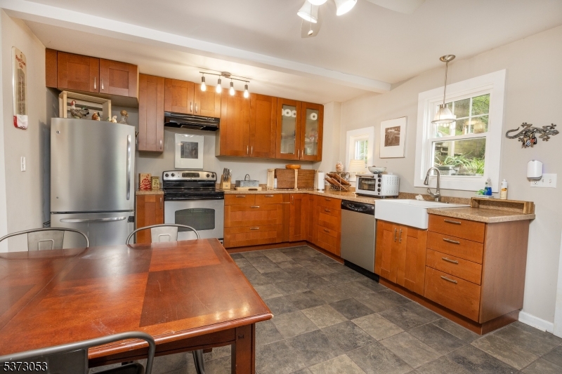 Lambertville City, New Jersey 08530, United States, 3 Bedrooms Bedrooms, ,1 BathroomBathrooms,Residential,Active,175846