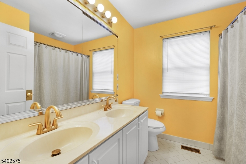 Greenwich Case - Residential