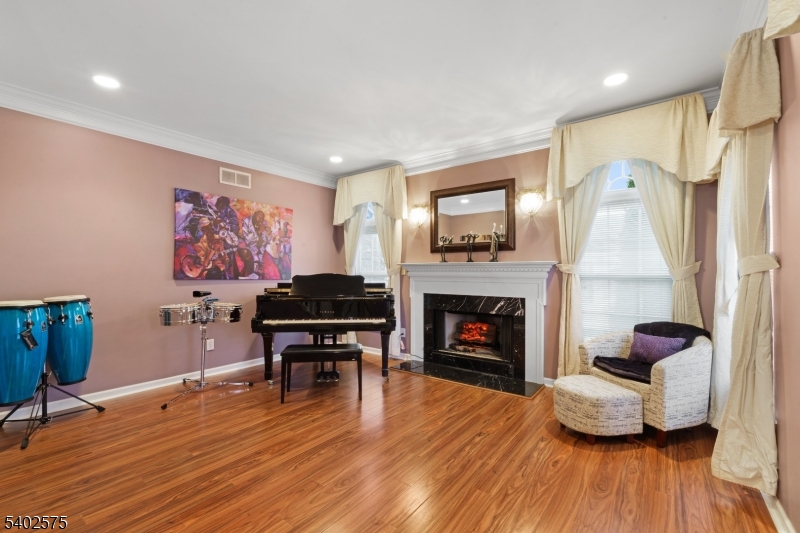 Greenwich Case - Residential