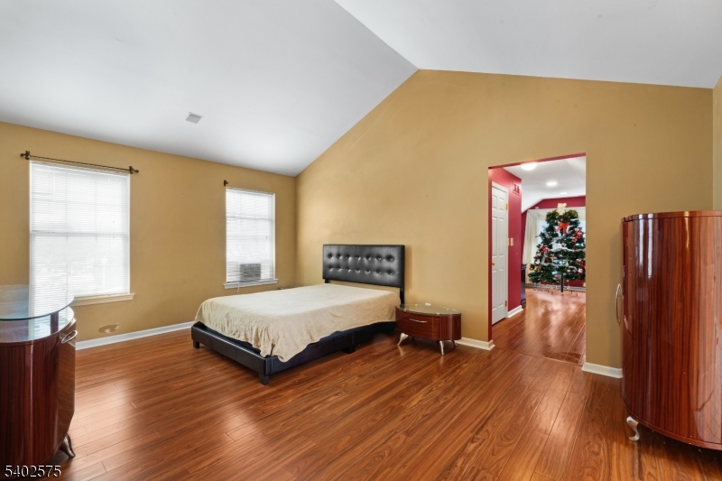 Greenwich Case - Residential