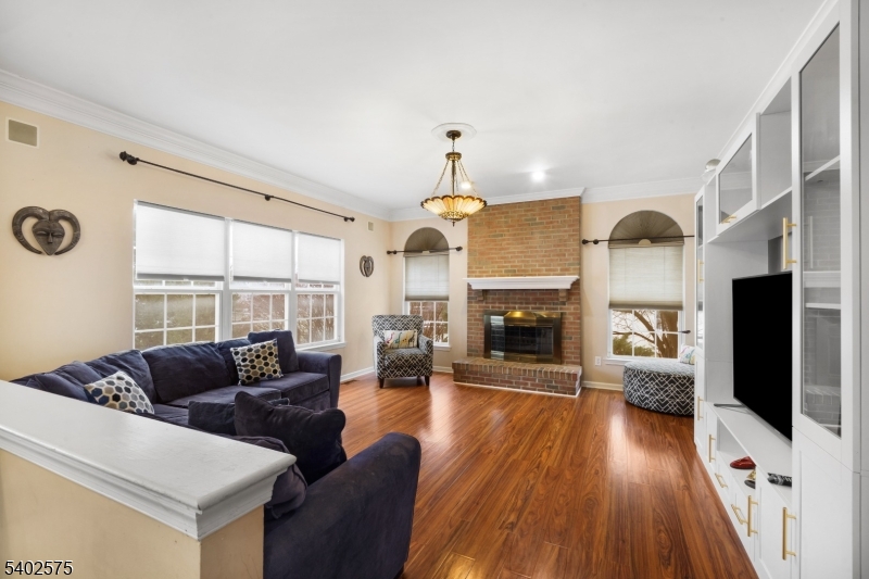 Greenwich Case - Residential