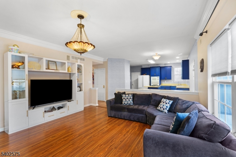 Greenwich Case - Residential