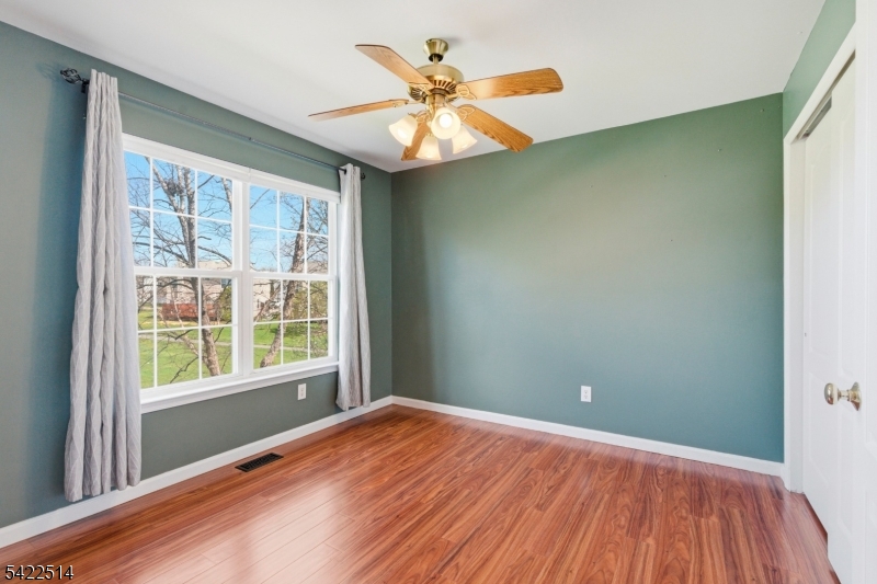 Greenwich Chase - Residential