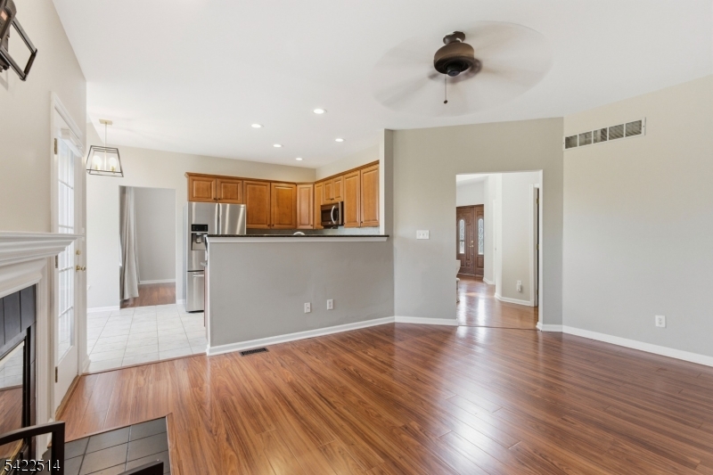 Greenwich Chase - Residential