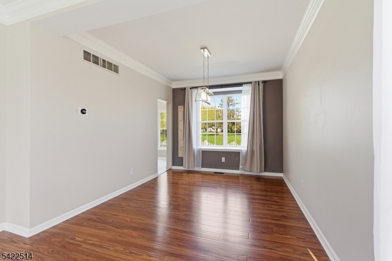 Greenwich Chase - Residential