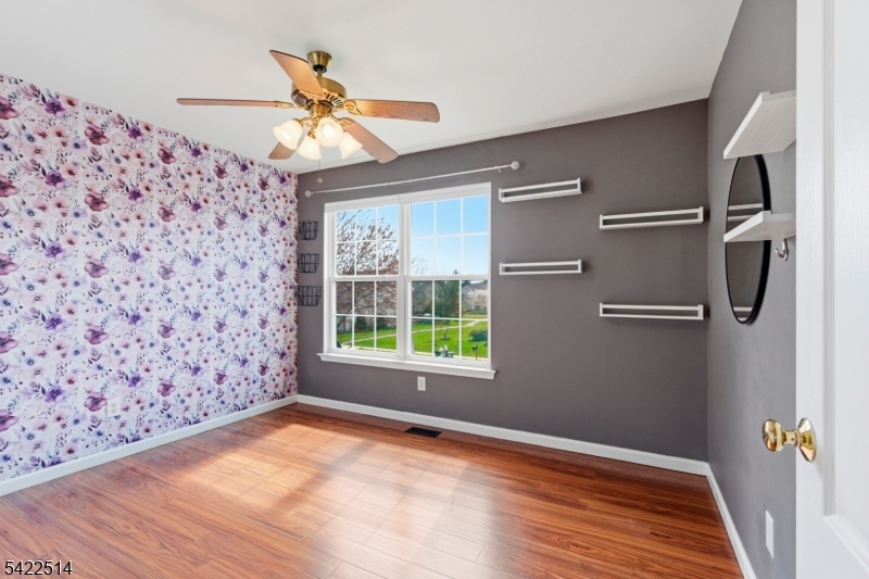 Greenwich Chase - Residential