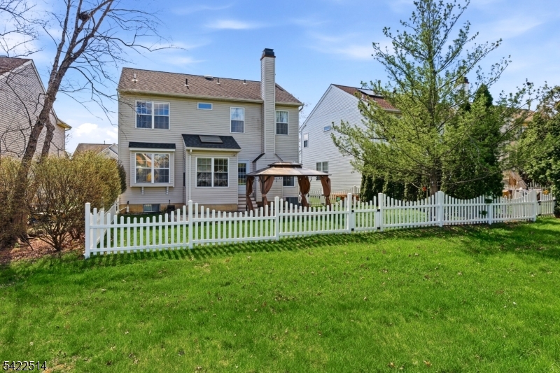 Greenwich Chase - Residential