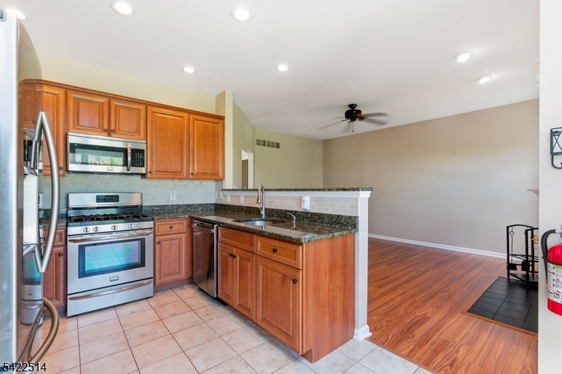 Greenwich Chase - Residential