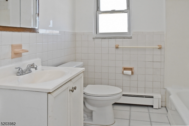 Manor - Residential Lease