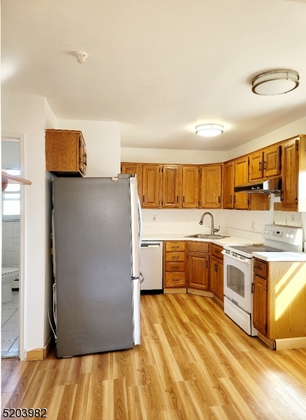 Manor - Residential Lease