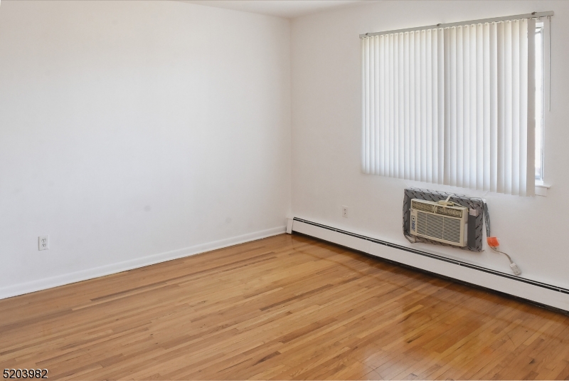 Manor - Residential Lease