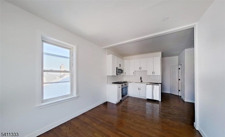 Newly renovated 2-bedroom, 1-bath apartment in a convenient Clifton neighborhood. Features a bright living room, kitchen, and two comfortable bedrooms. Includes one assigned parking space plus basement access for laundry and additional storage. Pet friendly. Close to shopping, dining, parks, and major transportation routes.