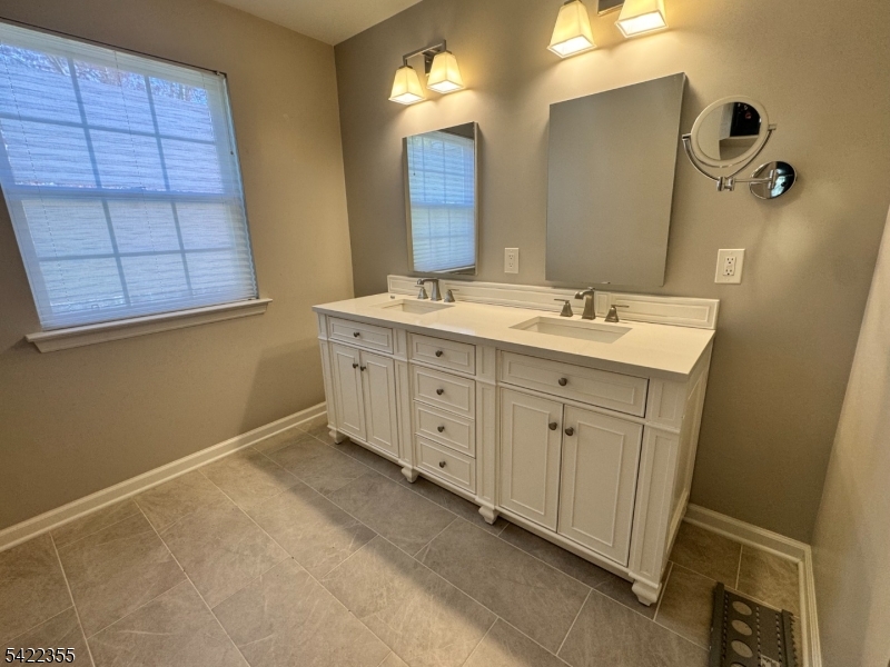 Rose Arbor - Residential