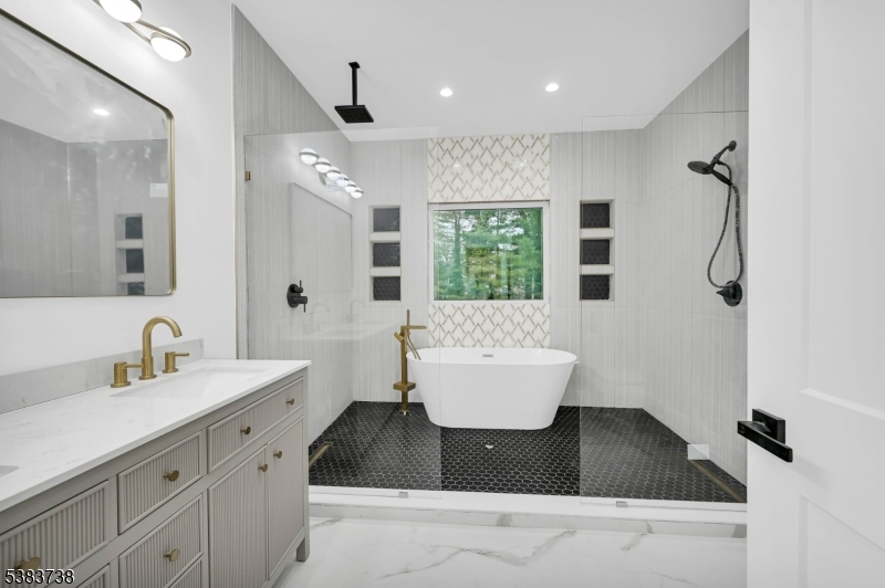 Riker Hill - Residential