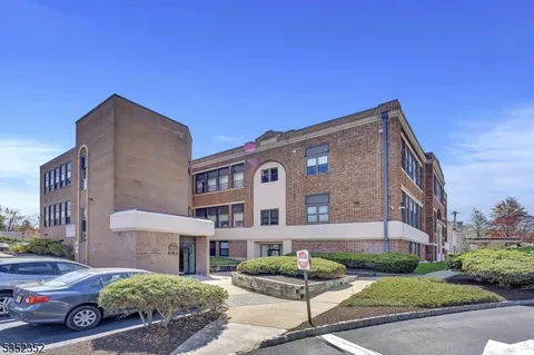124 E Main St, Apt 214, Denville Twp., NJ 07834 - MLS#: 3958585