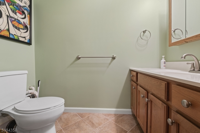 16 HANDS FARM - Residential