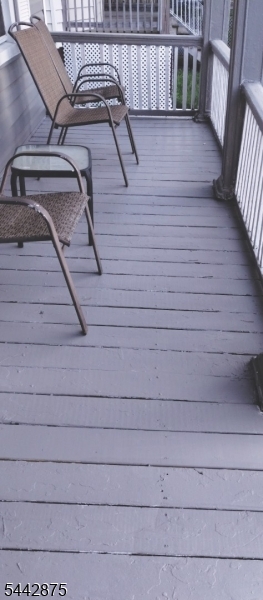 46 Sanford St - Photo 3