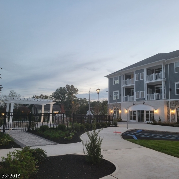 Bedminster Crossing - Residential Lease