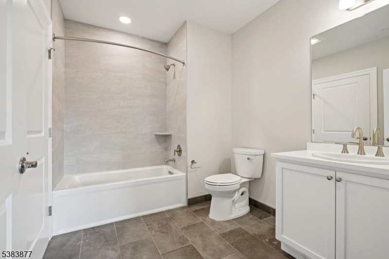 246 Main Street - Residential Lease