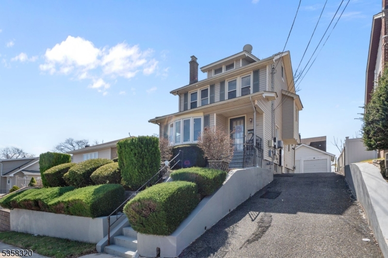 337 Little St