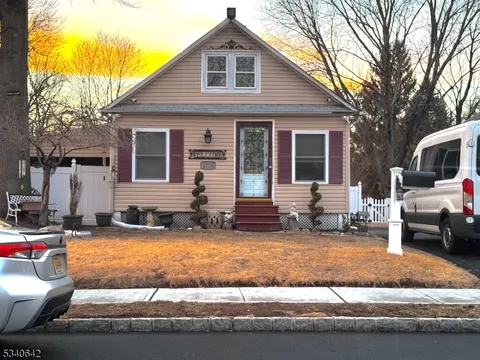 MLS: 3947923