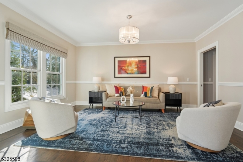 286 Mountain Ave